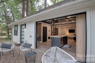 Building Photo - 3945 Rockfern Rd