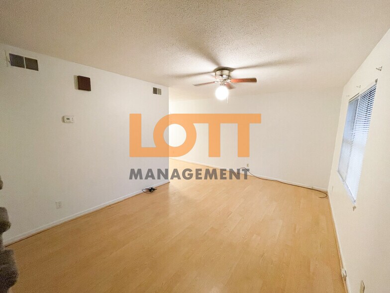 Building Photo - 31 Saint Mark Rd