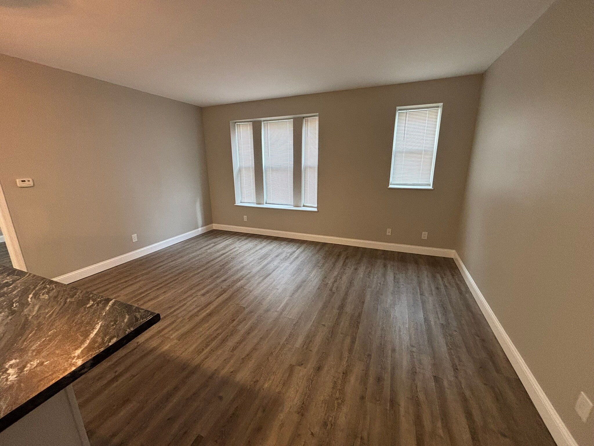 Building Photo - 5316 Pershing Ave