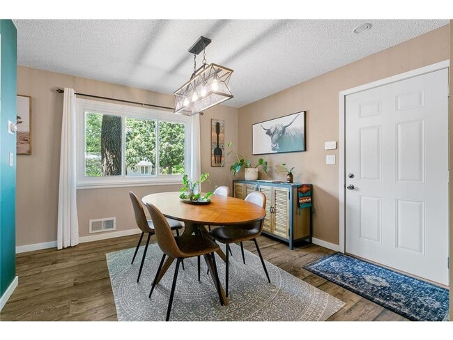 Building Photo - 1620 Winnetka Ave N