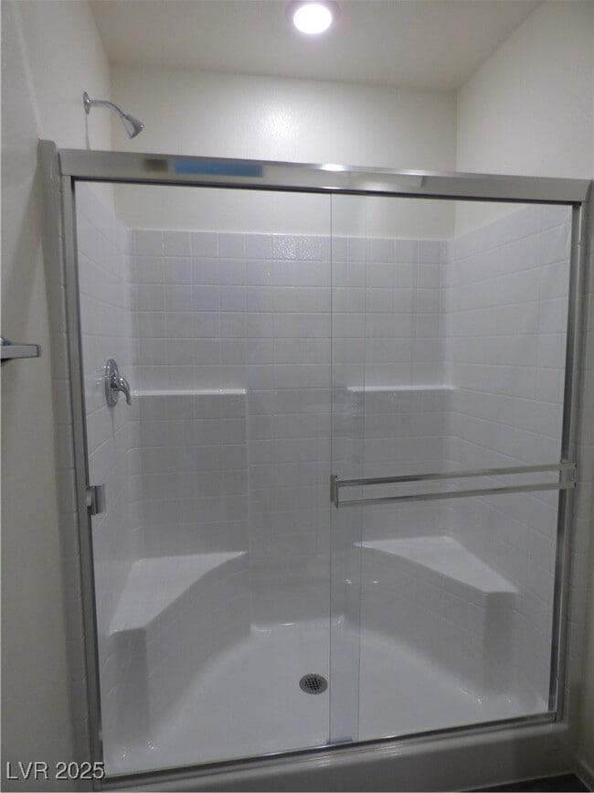 Building Photo - 9428 Emerald Mesa St