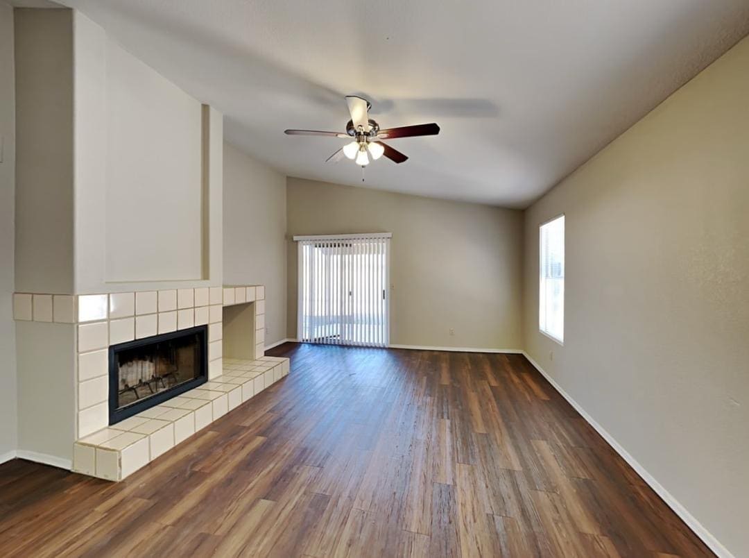 Building Photo - 4245 S Normandie Ln