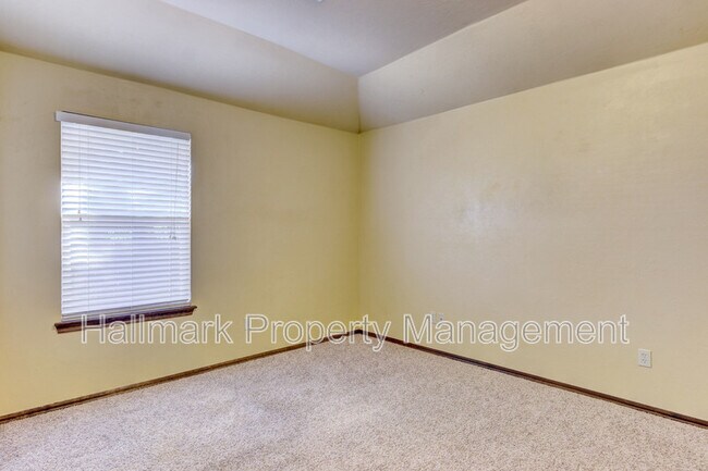 Building Photo - 1726 W Palm Pl