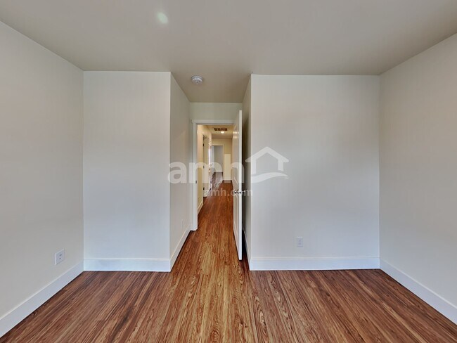 Building Photo - 33084 Ten Trails Pkwy