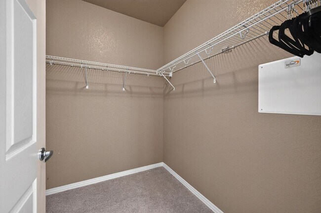 Building Photo - 9441 Ashbury Cir