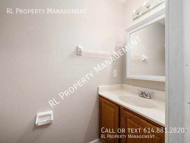 Building Photo - Beautiful 4 bedroom 2.5 bathroom home in M...