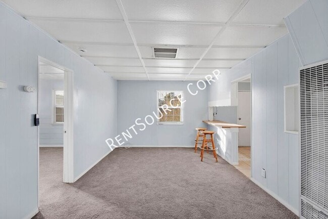 Building Photo - 1040-1042 Flora St