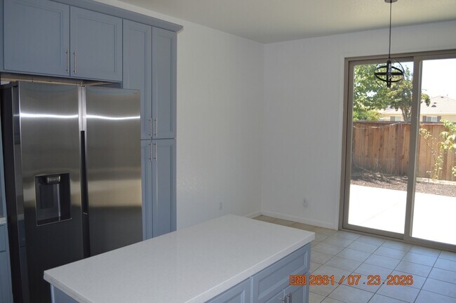 Building Photo - 16777 English Country Trail