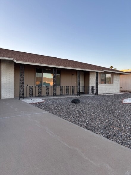 Primary Photo - 9634 W Briarwood Cir N