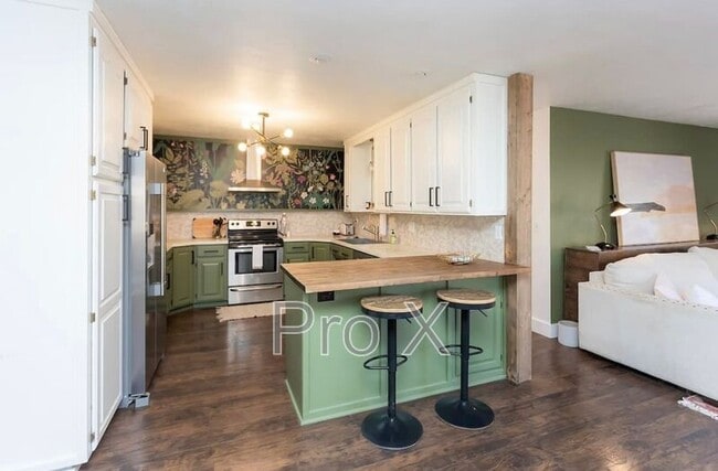 Building Photo - 6 Lambeth Cir