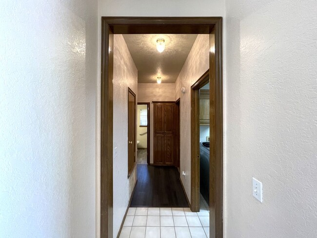 Building Photo - Welcome to this beautiful 4-bedroom, 3-bat...