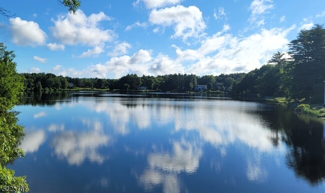 Building Photo - 420 A Lake Shore N