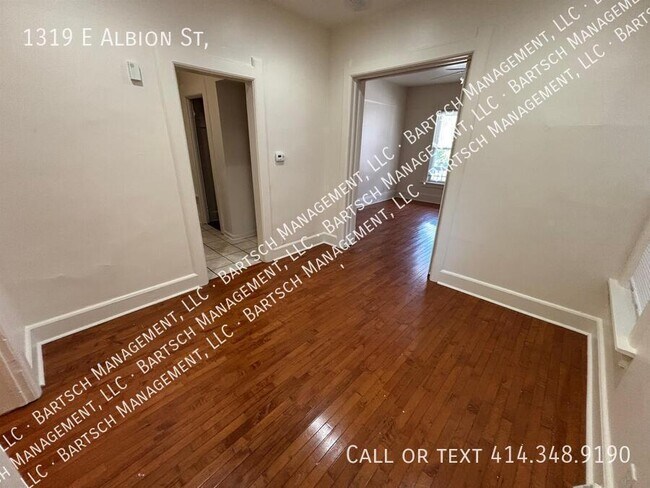 Building Photo - 1319 E Albion St