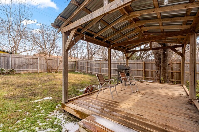 Building Photo - Beautiful 3 bedroom, 2 bathroom home in Windsor Park Hills!!!