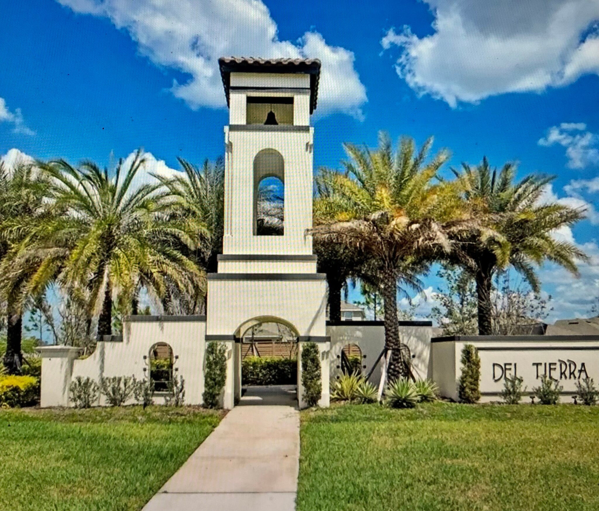 Del Tierra - 15450 Trinity Fall Way