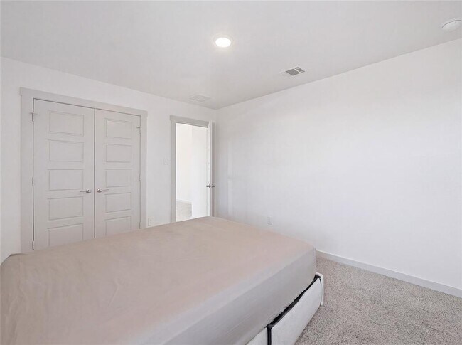 Building Photo - 515 Millbrook Blvd