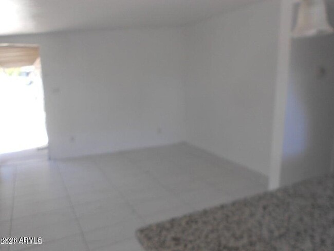 Building Photo - 1623 E Pinchot Ave