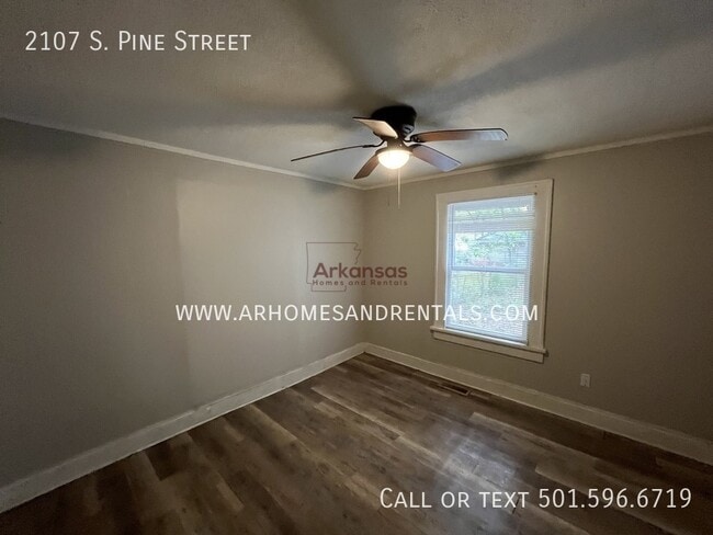 Building Photo - 2107 S Pine St