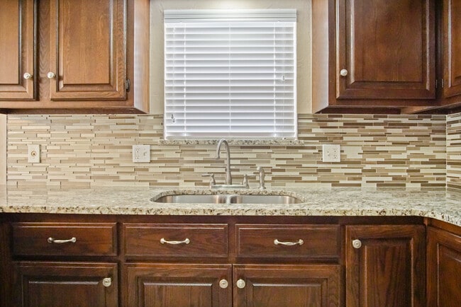 Building Photo - 3621 Wynn Cir