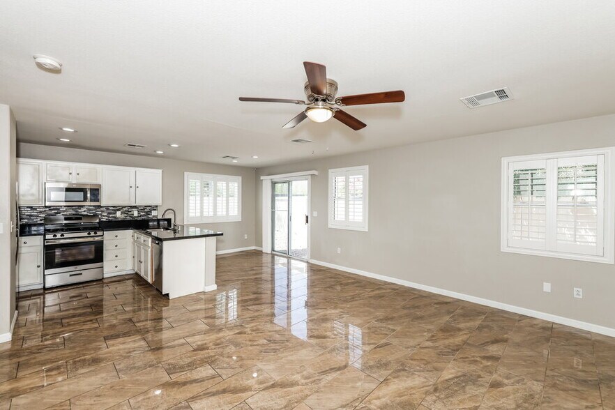 Building Photo - 9327 Pyrope Ct