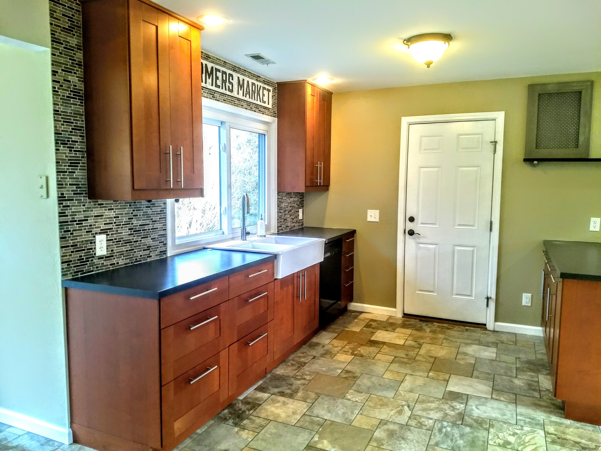 Kitchen - 16351 Petro Dr