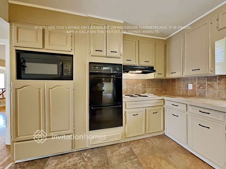 Building Photo - 1145 Old Forge Dr