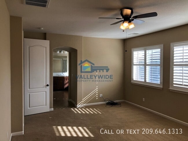 Building Photo - 2704 Acapulco Way