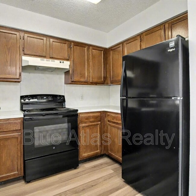 Building Photo - 205 Pate Orr Rd N