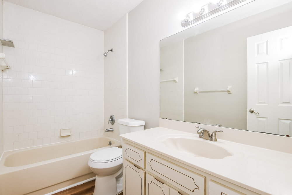 Building Photo - 1819 E Glancy Dr