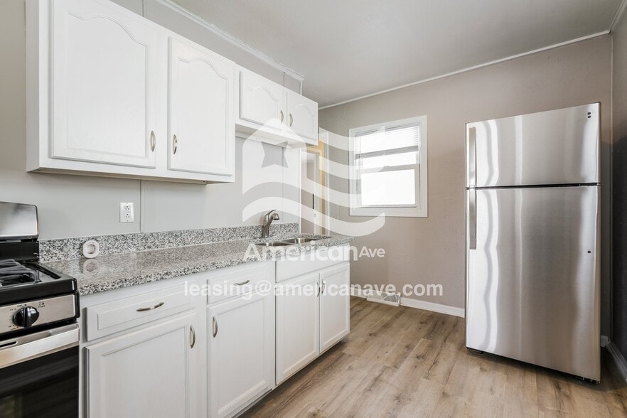 Building Photo - 233 N Wellington St