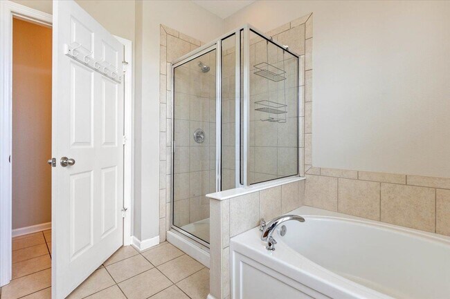 Building Photo - 3190 Coneflower Dr