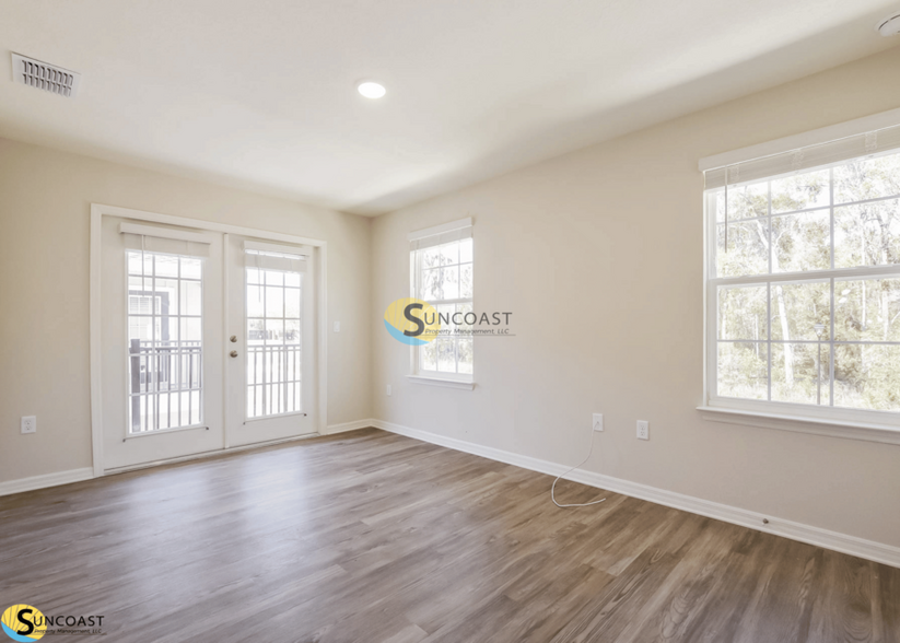 Building Photo - 3821 SW 43rd Ct