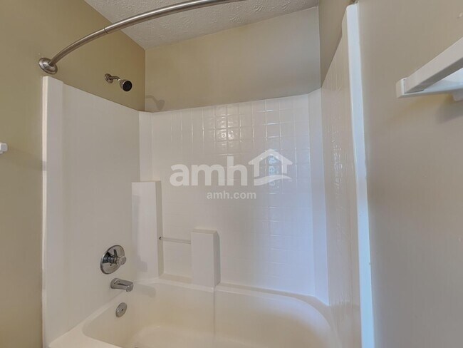 Building Photo - 6763 Wimbledon Dr