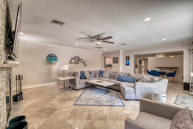 Building Photo - 1 Wycliff Rd