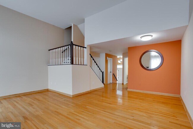 Building Photo - 21707 Leatherleaf Cir