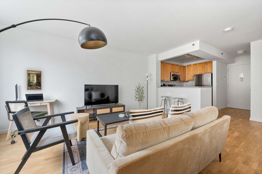 Building Photo - 1501 Lexington Ave