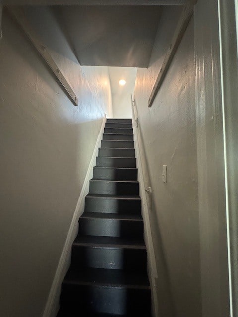 Building Photo - 105 N Warren St