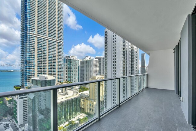 Building Photo - 1010 Brickell Ave