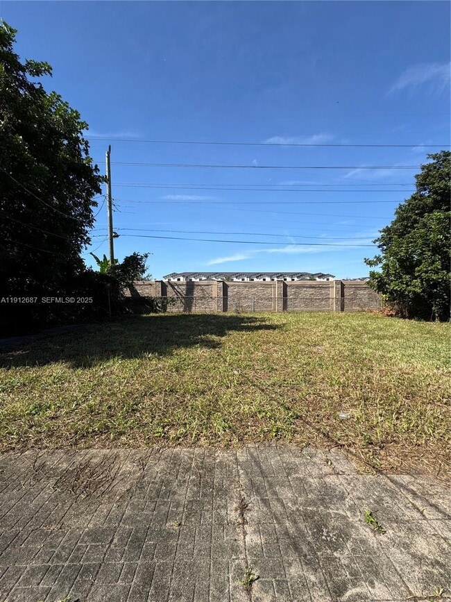 Building Photo - 3110 N 58th Ave