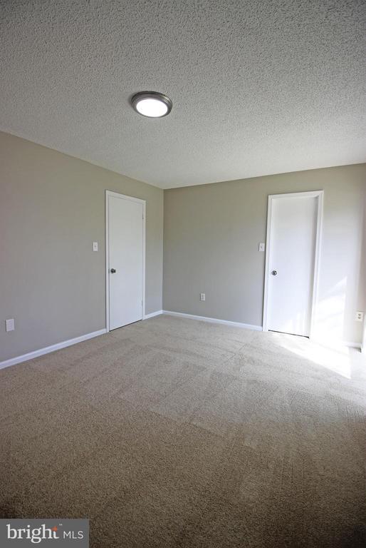 Building Photo - 10208 Bushman Dr