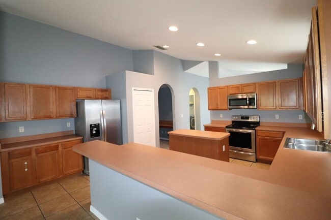 Building Photo - 324 Red Kite Dr