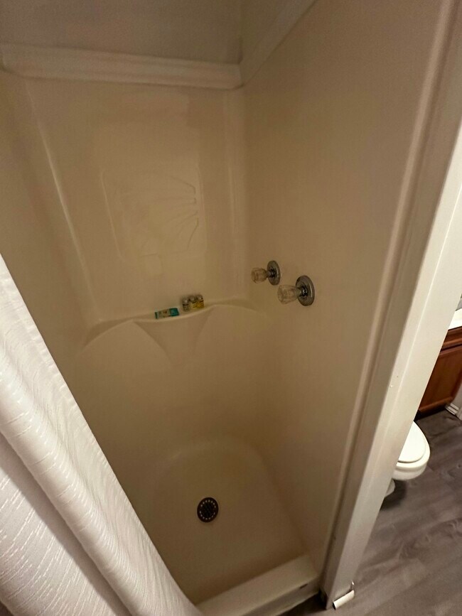 Building Photo - 240 Main St