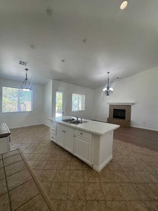 Building Photo - Spacious 4-Bedroom Home with Office, 3 Full Baths, and Modern Amenities