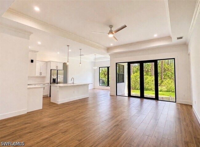 Building Photo - 3724 2nd Ave NE