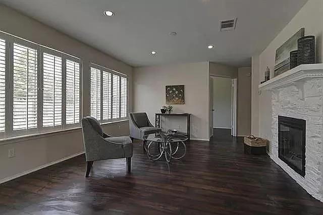 Building Photo - 16704 Sabertooth Dr