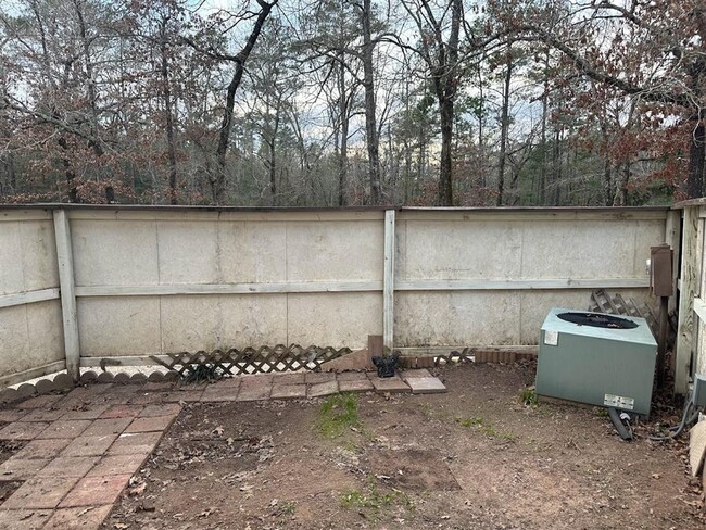 Building Photo - 24468 Country Clb Dr