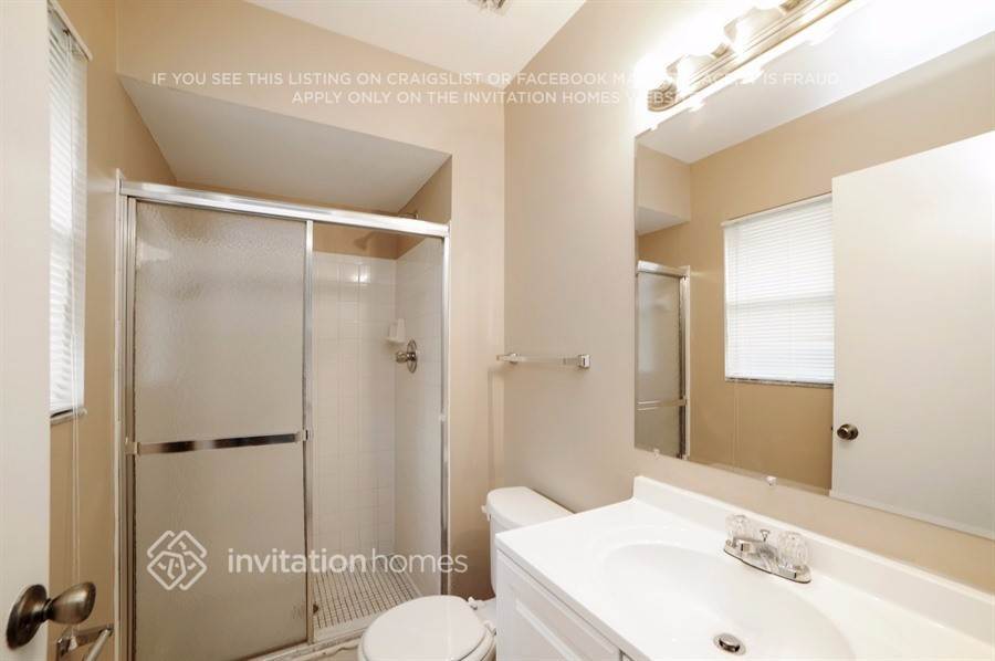 Building Photo - 4700 Cortez Way S
