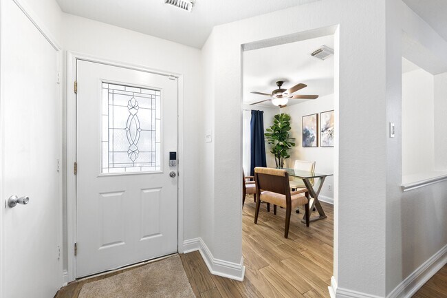 Building Photo - 2651 Skyview Shadows Ct