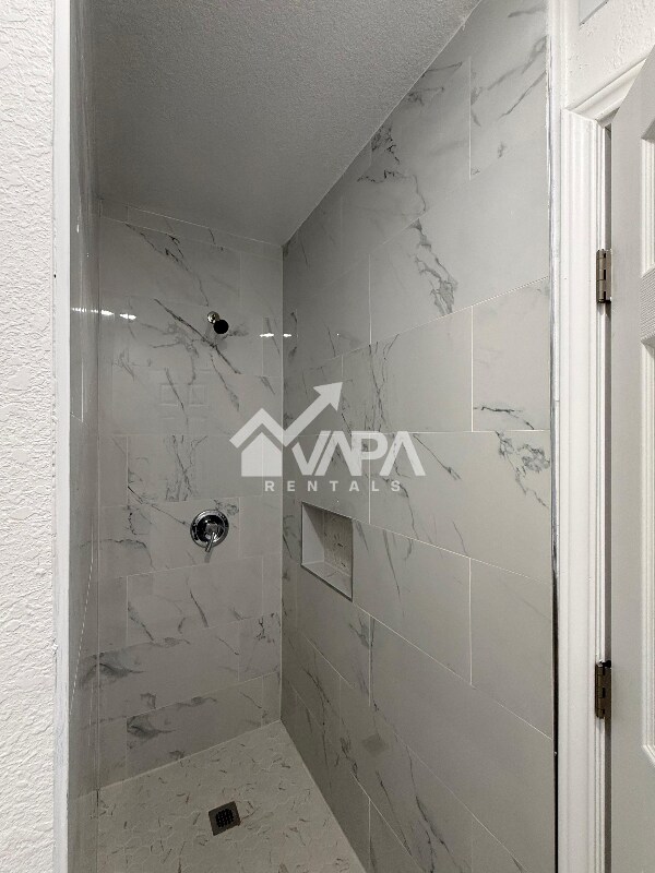 Building Photo - 943 Weizmann St