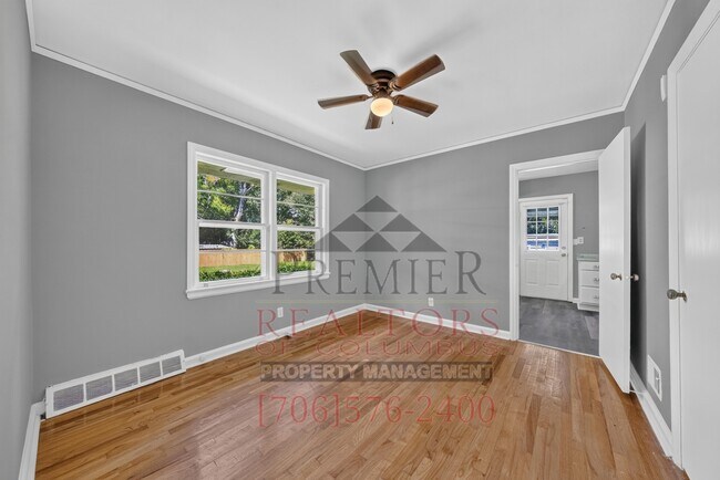 Building Photo - 1819 Rosemary Ln